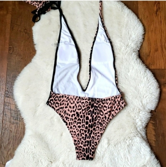 New Sexy Leopard Print Multi Wrap One piece Swimsuit Size M - Picture 5 of 6